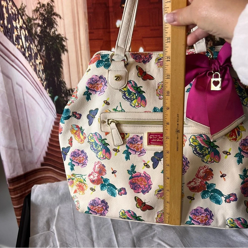 Betsey Johnson Large Colorful Floral Women's Bag with Pink Bow 🎀 charm - Picture 10 of 15